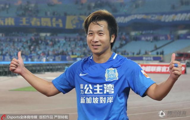 为寻新经，师徒四人相聚在现今社会，但他们俨然己倾覆了本来人们耳熟能详的人物性情。唐僧酿成一个自命不凡的自恋狂，孙悟空则傍若无人，成了全国老子第一的脚色，愈来愈胖的八戒操一口流利的东北话，色心照旧；而转变最年夜确当属沙僧人，他酿成一个不撞南墙不回头的狠脚色。中心还同化了一个机械人布鲁，它从里到外、从上到下都是冰凉的，由于热了它会发生短路。西行路上碰上地动加海啸，进水的布鲁果真短路，成为癫狂的疯子，一行五人在取经路上上演了连续串使人捧腹的笑话，使不雅众忍俊不由......